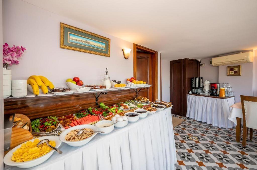 Lynda Hotel Истанбул Екстериор снимка