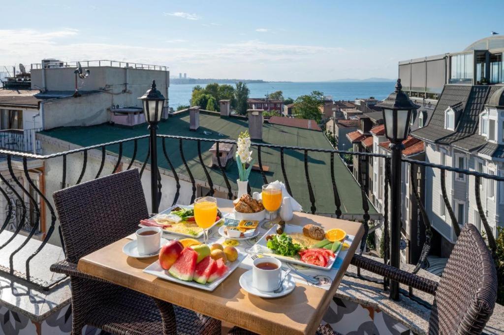 Lynda Hotel Истанбул Екстериор снимка